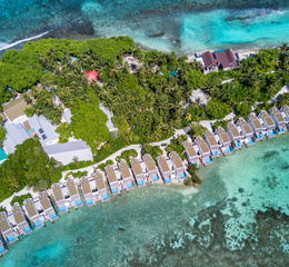 Blick von oben auf die deluxe lagoon pool villa