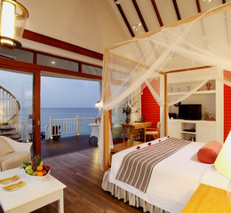 Zimmerbeispiel luxury sunset water villa