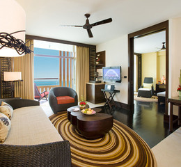 Centara grand mirage beach resort pattaya club mirage suite 02