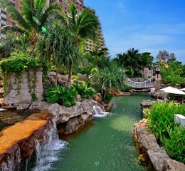Centara grand mirage beach resort pattaya lazy river