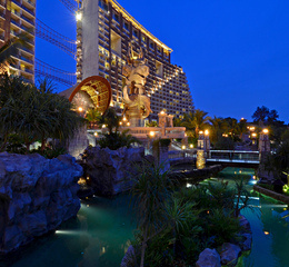 Centara grand mirage beach resort pattaya water park 03